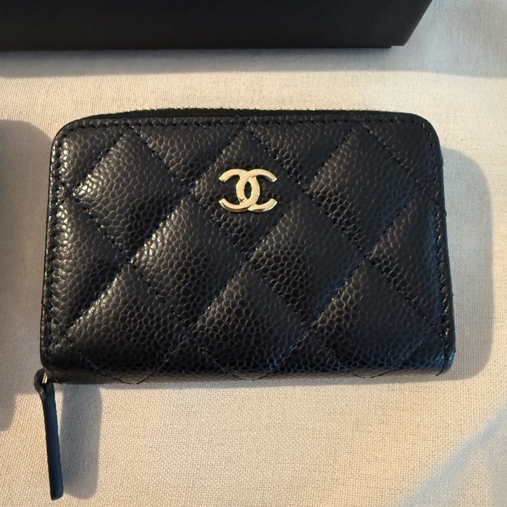 CHANEL Black Caviar Classic Zipped Coin Purse with Gold Hardware New